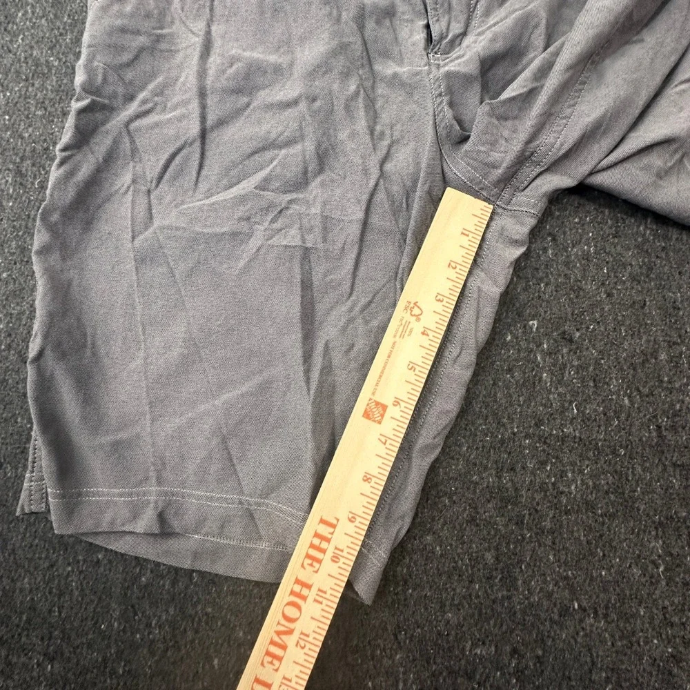 Lululemon Commission Shorts Mens 38 Gray Casual Hiking Golf Tech Fabric
